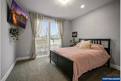 411 NW Crater Lake Dr, Dallas, OR 97338 - Photo 8