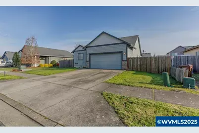 871 Mary Dr, Molalla, OR 97038 - Photo 2