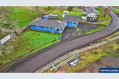 75 Sturtevant Rd, Lebanon, OR 97355 - Photo 2