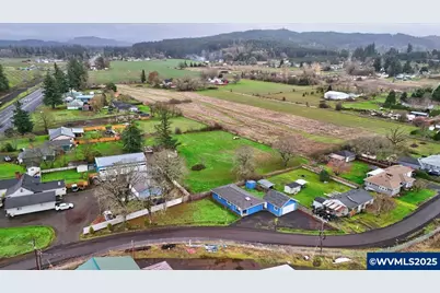 75 Sturtevant Rd, Lebanon, OR 97355 - Photo 4