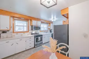 708 W High St, Stayton, OR 97383 - Photo 10