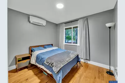 2451 Crestview Dr S, Salem, OR 97302 - Photo 26