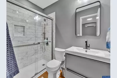 2451 Crestview Dr S, Salem, OR 97302 - Photo 28