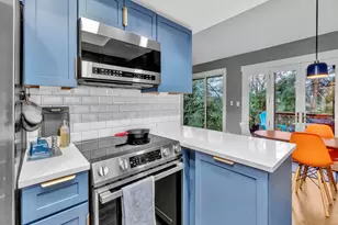 2451 Crestview Dr S, Salem, OR 97302 - Photo 22