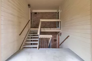 2451 Crestview Dr S, Salem, OR 97302 - Photo 8