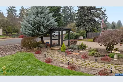 2555 NW Squire Pl, Albany, OR 97321 - Photo 8