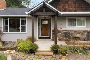 2555 NW Squire Pl, Albany, OR 97321 - Photo 2