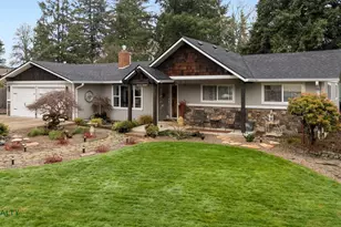 2555 NW Squire Pl, Albany, OR 97321 - Photo 2