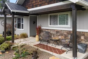 2555 NW Squire Pl, Albany, OR 97321 - Photo 4