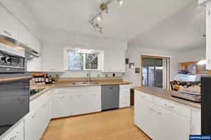 2617 Fulton St SE St, Albany, OR 97322 - Photo 10