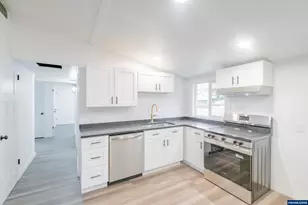 3698 Short St SE, Salem, OR 97302 - Photo 6