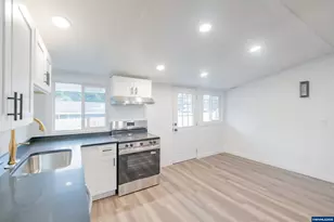 3698 Short St SE, Salem, OR 97302 - Photo 24