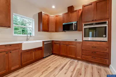 1423 45th Av, Sweet Home, OR 97386 - Photo 10