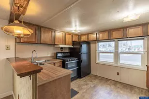 1010 Geary #1 St SE, Albany, OR 97322 - Photo 4