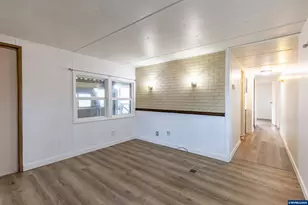 1010 Geary #1 St SE, Albany, OR 97322 - Photo 2