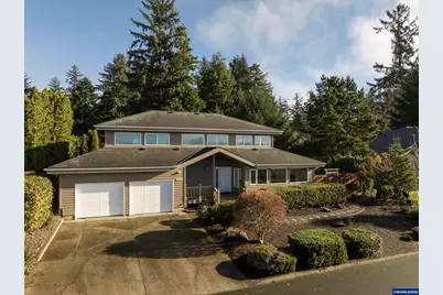 1060 NE 7th Dr, Newport, OR 97365 - Photo 2