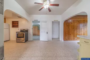 803 Main St, Philomath, OR 97370 - Photo 4