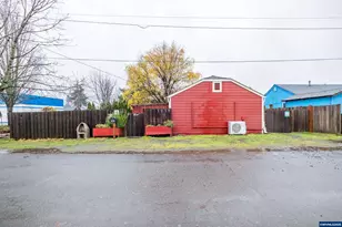1810 Liberty St NE, Salem, OR 97301 - Photo 38