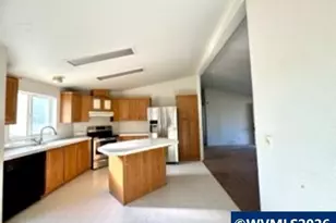 4678 La Vista Way SE, Salem, OR 97317 - Photo 10