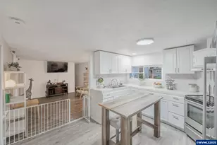 2012 Kennedy Cir NE, Keizer, OR 97303 - Photo 4