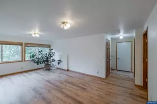 407 S 30th St, Philomath, OR 97370 - Photo 34