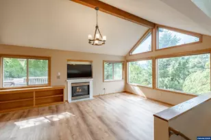 407 S 30th St, Philomath, OR 97370 - Photo 2