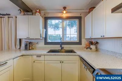 661 SE Hankel St St, Dallas, OR 97338 - Photo 8