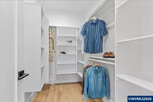 407 S 1st St, Silverton, OR 97381 - Photo 10