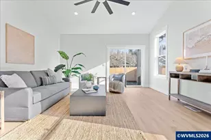 407 S 1st St, Silverton, OR 97381 - Photo 2