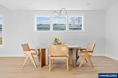 407 S 1st St, Silverton, OR 97381 - Photo 6