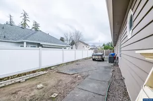 1255 NE Laurelridge St, Keizer, OR 97303 - Photo 50