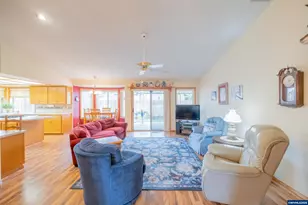 1255 NE Laurelridge St, Keizer, OR 97303 - Photo 22