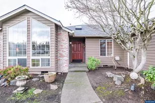 1255 NE Laurelridge St, Keizer, OR 97303 - Photo 4