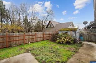 9620 Wells Landing Rd, Independence, OR 97351 - Photo 22