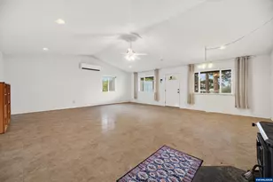 9620 Wells Landing Rd, Independence, OR 97351 - Photo 4