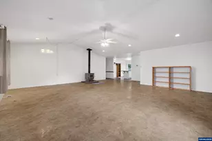 9620 Wells Landing Rd, Independence, OR 97351 - Photo 6