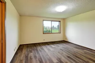 2135 Country Club Terrace, Woodburn, OR 97071 - Photo 12