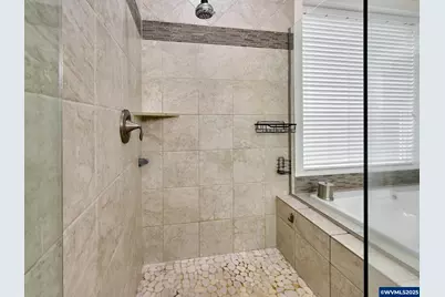 422 Turnberry Av, Woodburn, OR 97071 - Photo 18
