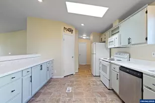 1998 Virginia Dr, Dallas, OR 97338 - Photo 14