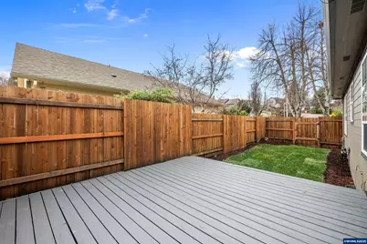 240 Norway St, Silverton, OR 97381 - Photo 22