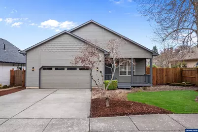 240 Norway St, Silverton, OR 97381 - Photo 1