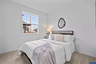 240 Norway St, Silverton, OR 97381 - Photo 16