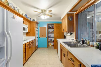 3262 Winslow Wy NW, Salem, OR 97304 - Photo 16