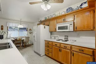 3262 Winslow Way NW, Salem, OR 97304 - Photo 18