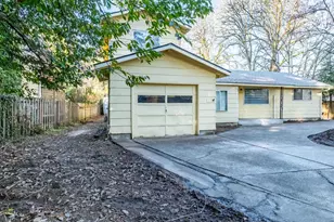 5325 SE Hull Ave, Milwaukie, OR 97267 - Photo 2