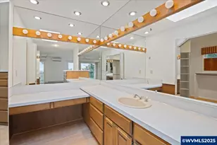 2369 Emerald Dr NW, Salem, OR 97304 - Photo 24