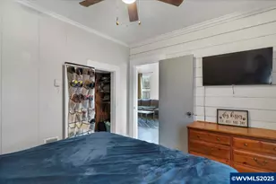 205 N 3rd St, Jefferson, OR 97352 - Photo 10