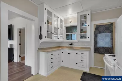 205 N 3rd St, Jefferson, OR 97352 - Photo 20