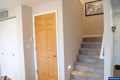 321 NE Carmen Pl, Corvallis, OR 97330 - Photo 22