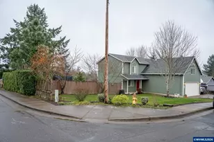 321 NE Carmen Pl, Corvallis, OR 97330 - Photo 2